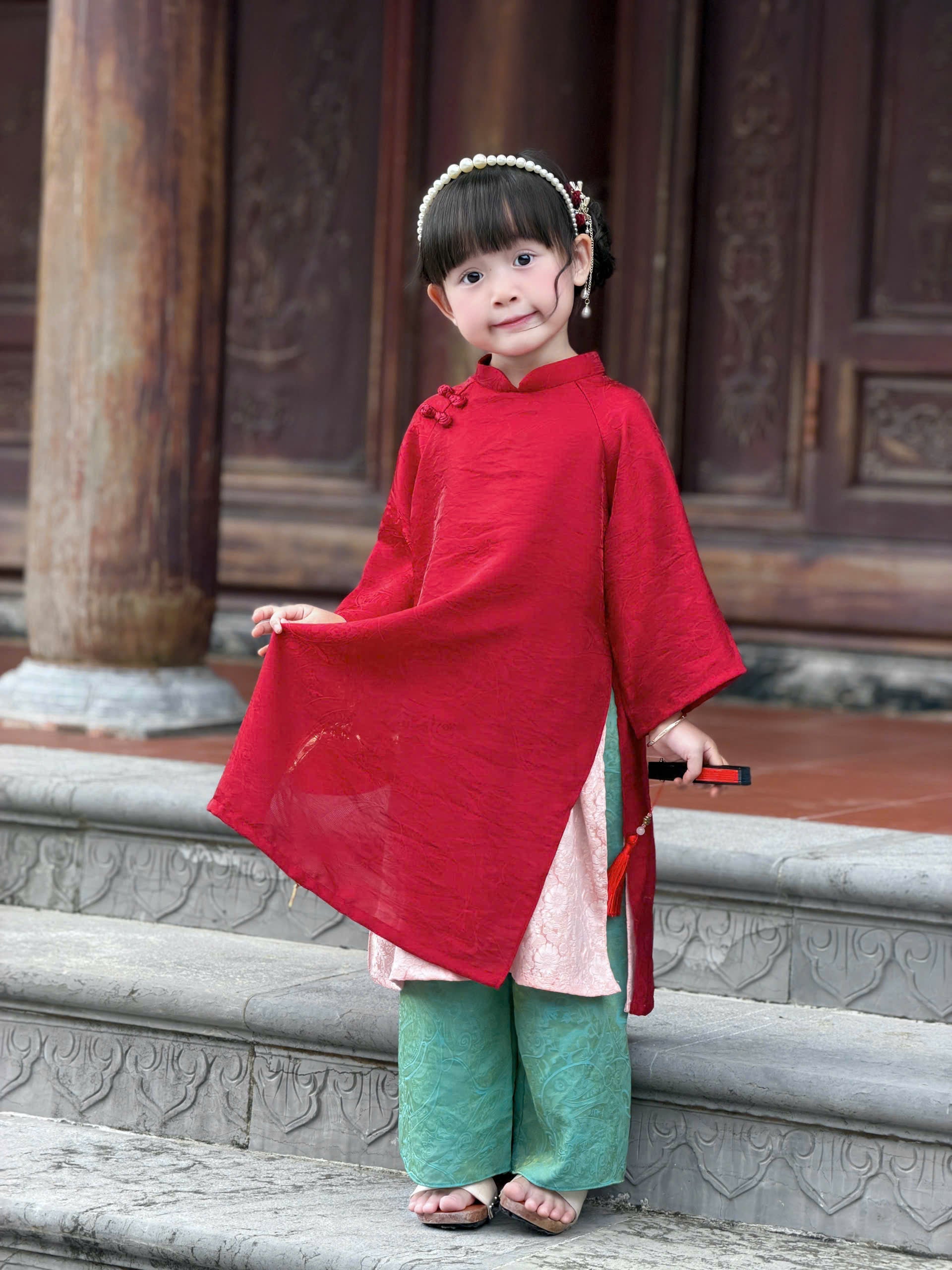 Royal Heritage Áo Dài – Ruby Jade (6–12 Months) | Traditional 4-Panel Vietnamese Outfit |Lunar New Year & Cultural Celebration Wear | Optional Green Headband