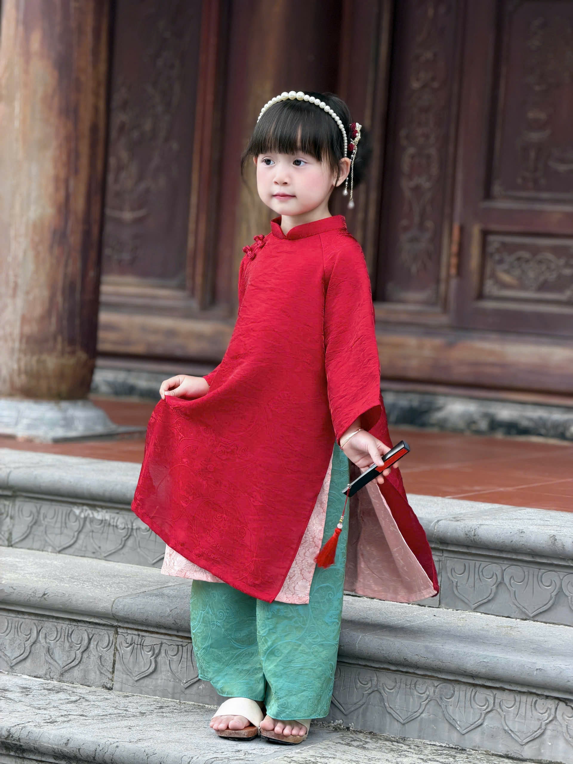 Royal Heritage Áo Dài – Ruby Jade (6–12 Months) | Traditional 4-Panel Vietnamese Outfit |Lunar New Year & Cultural Celebration Wear | Optional Green Headband