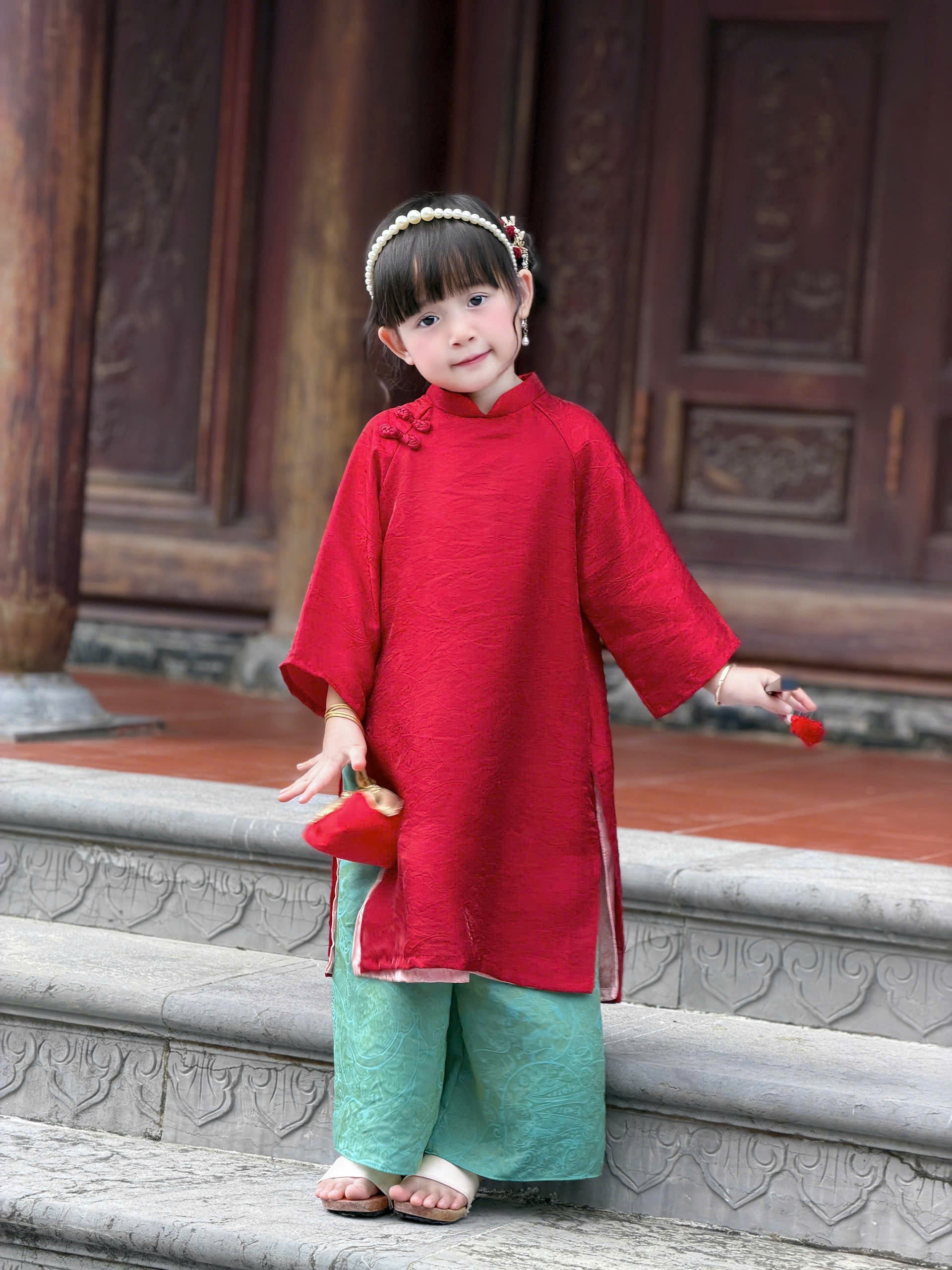Royal Heritage Áo Dài – Ruby Jade (6–12 Months) | Traditional 4-Panel Vietnamese Outfit |Lunar New Year & Cultural Celebration Wear | Optional Green Headband