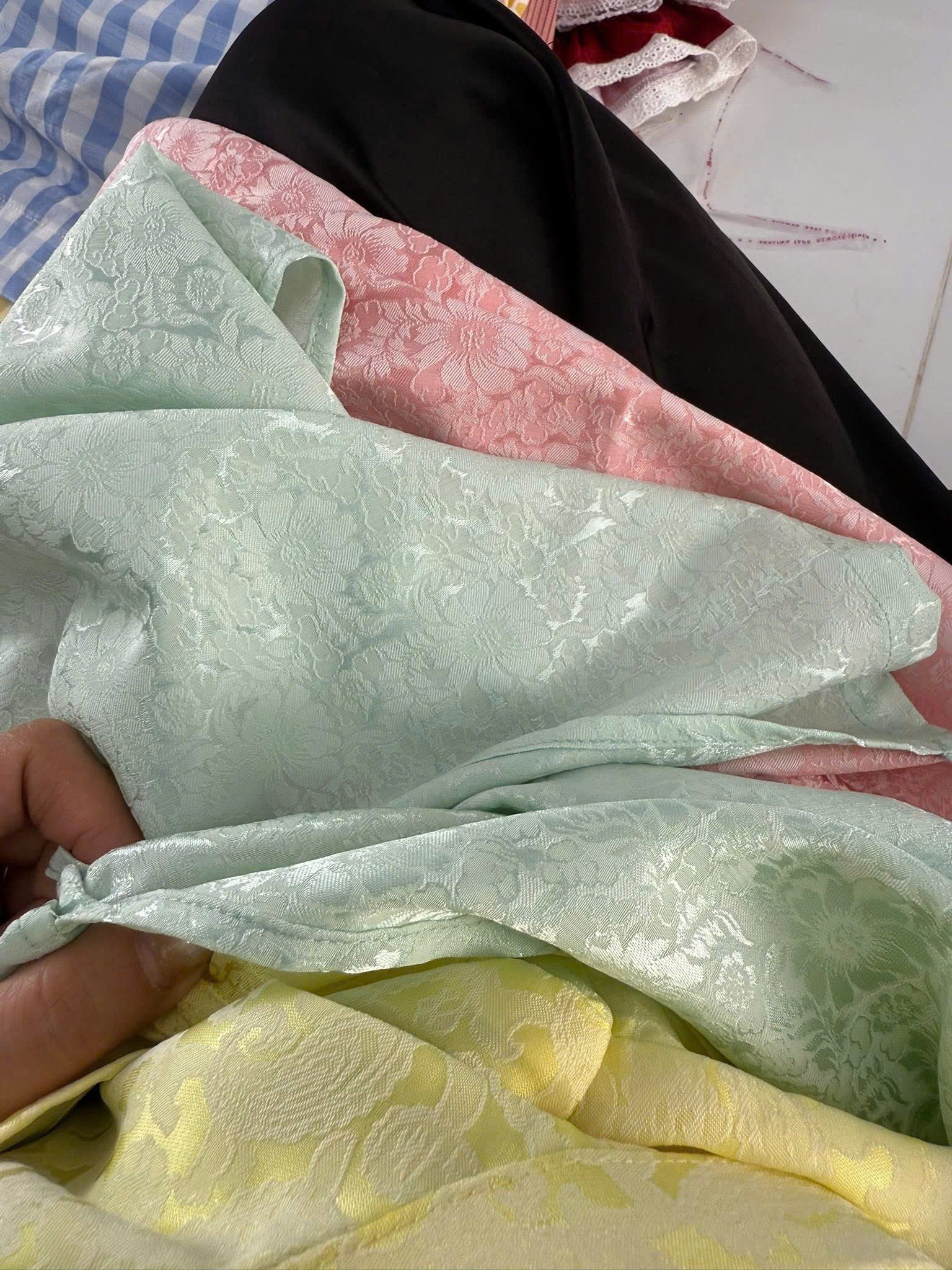 Imperial Bloom 4-Flap Áo Dài – Golden Lotus (6 Months–3 Years) | Silk Brocade Vietnamese Traditional Outfit | Lunar New Year (Tết) & Special Occasion Wear