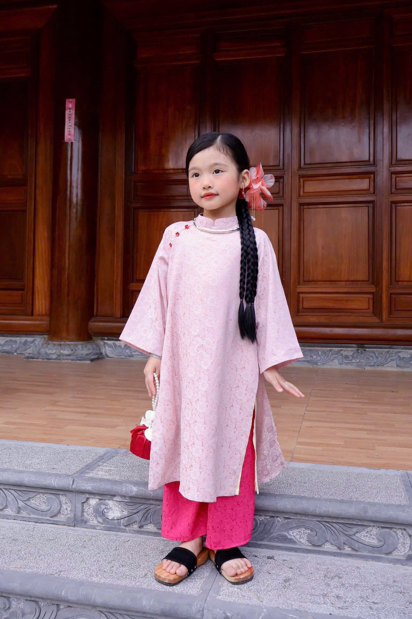 Imperial Bloom 4-Flap Áo Dài – Blush Lotus (6 Months–5 Years) | Silk Brocade Vietnamese Traditional Outfit | Lunar New Year & Cultural Celebrations |Optional Matching Pink Headband