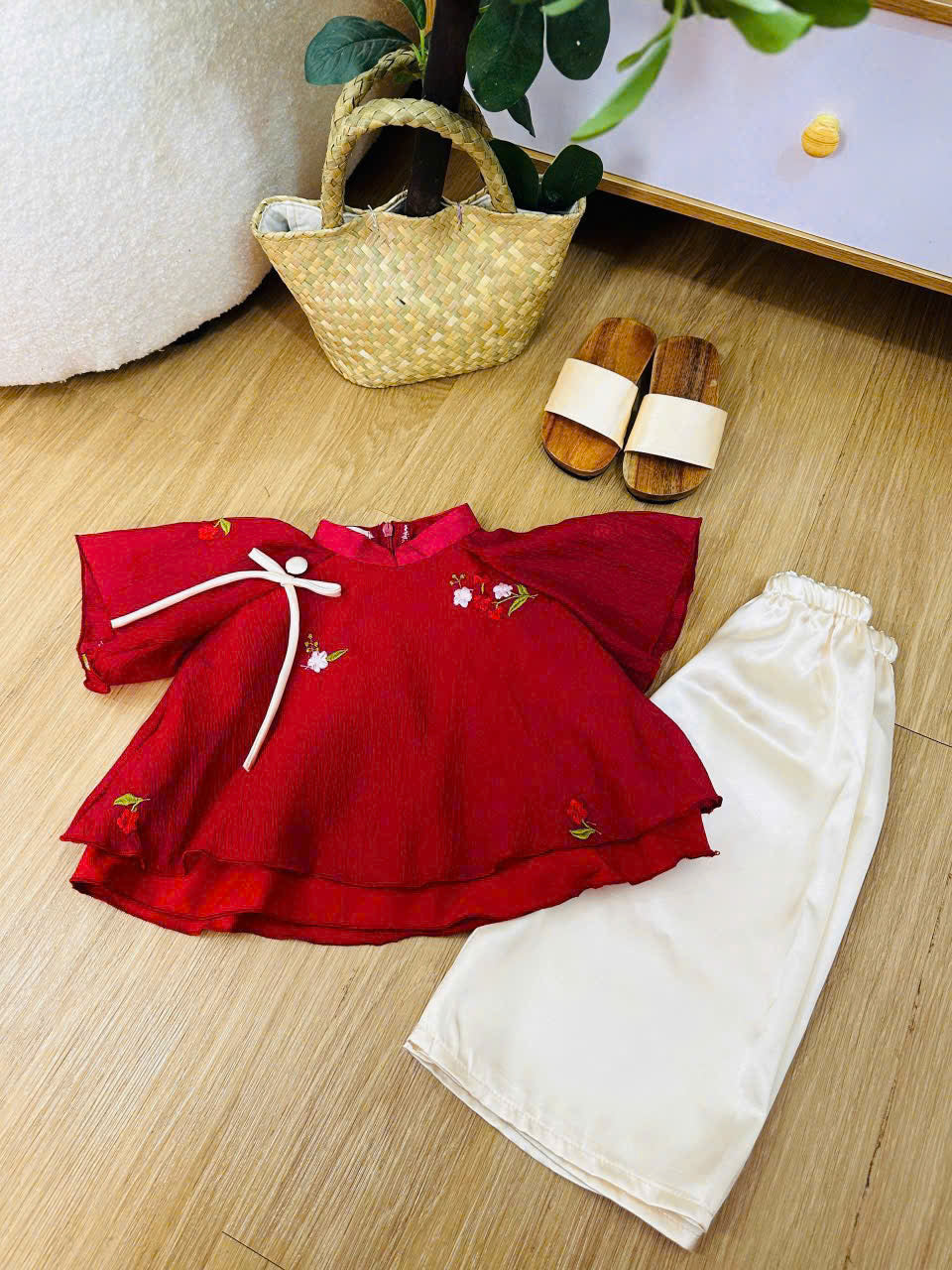 Uyên Thi Vietnamese Pháp Phục Set for Girls (0–6 Years) | Traditional Festival Outfit | Flutter Sleeves| Floral Embroidered Festival Outfit | Tết & Cultural Celebration Wear