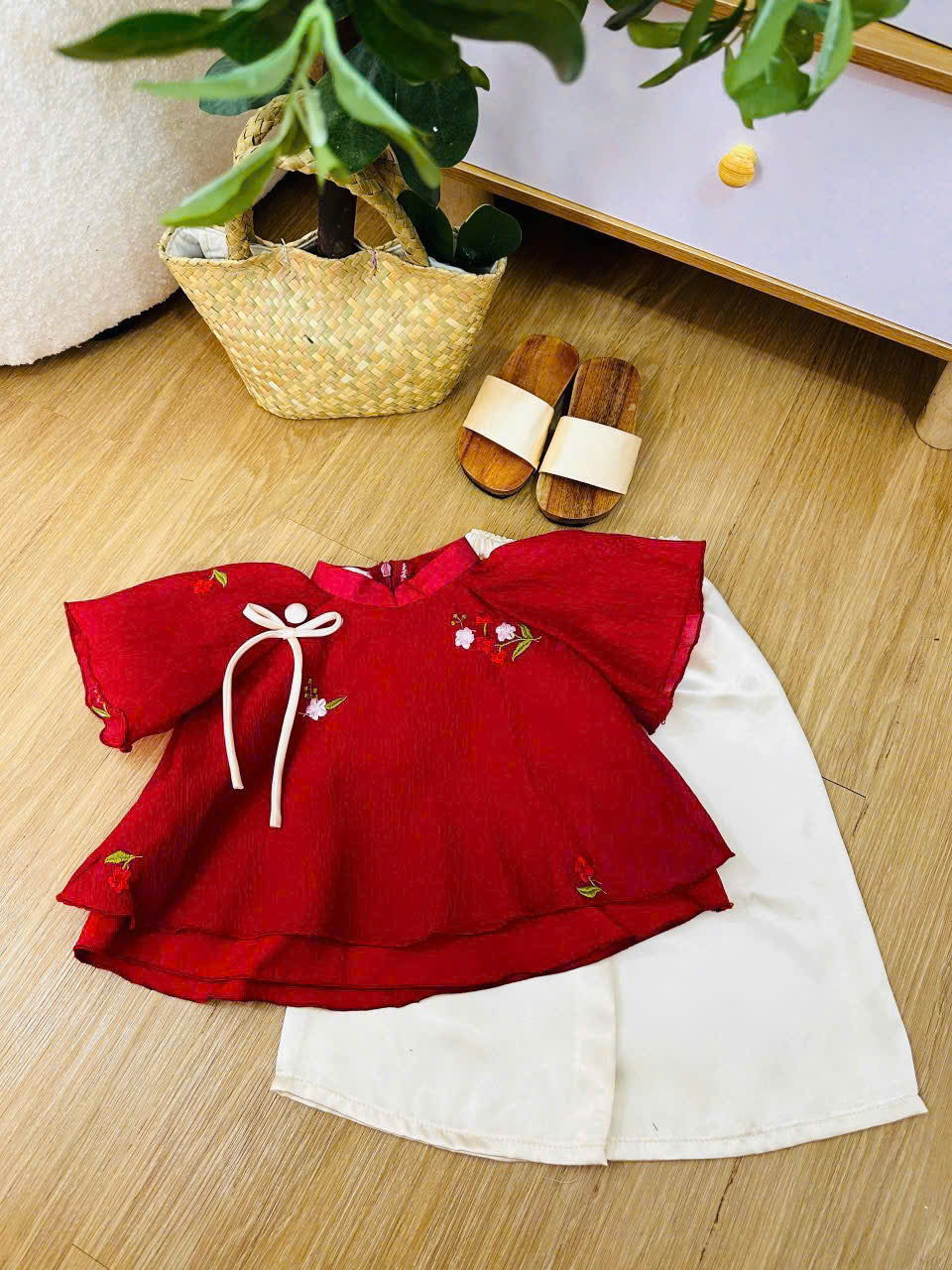 Uyên Thi Vietnamese Pháp Phục Set for Girls (0–6 Years) | Traditional Festival Outfit | Flutter Sleeves| Floral Embroidered Festival Outfit | Tết & Cultural Celebration Wear