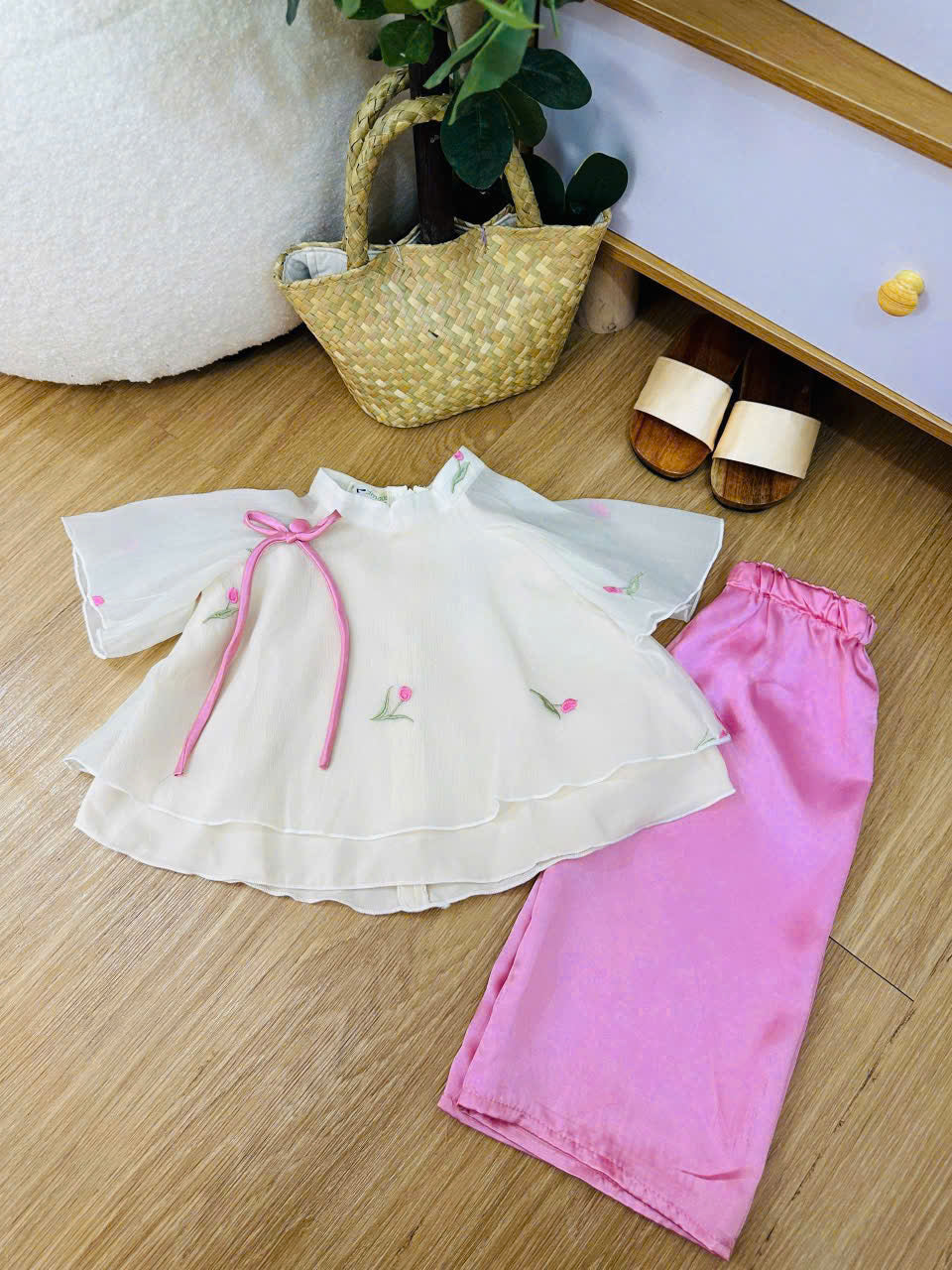 Uyên Thi Vietnamese Pháp Phục Set for Girls (0–6 Years) | Traditional Festival Outfit | Flutter Sleeves| Floral Embroidered Festival Outfit | Tết & Cultural Celebration Wear