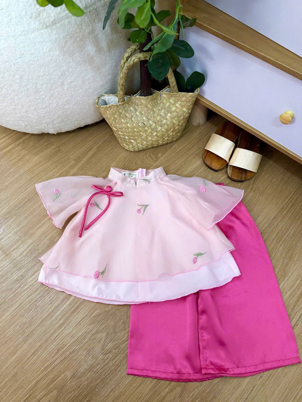 Uyên Thi Vietnamese Pháp Phục Set for Girls (0–6 Years) | Traditional Festival Outfit | Flutter Sleeves| Floral Embroidered Festival Outfit | Tết & Cultural Celebration Wear