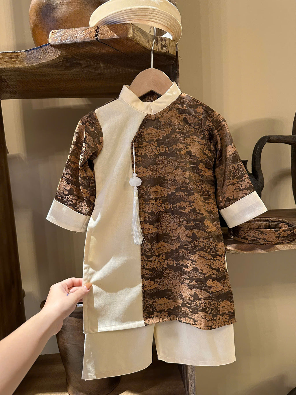 Imperial Mist Áo Dài – Chestnut Ivory Boy Version (Newborn–9 Years) | Optional Soft Mấn & Ivory Khăn Đóng