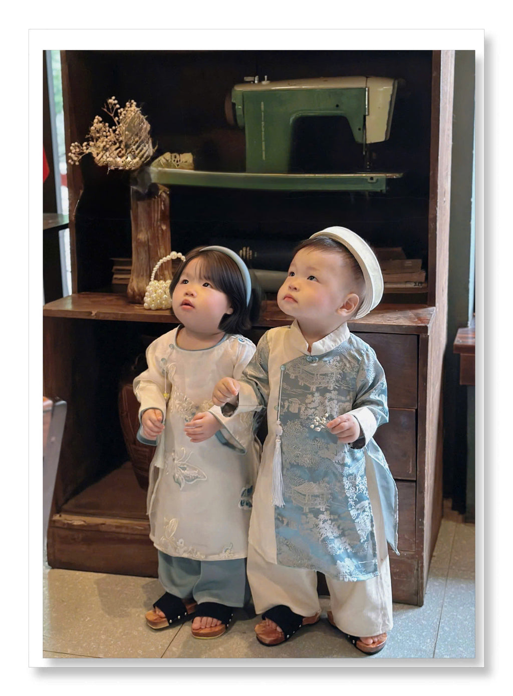 Imperial Mist Áo Dài – Cream Blue Harmony Boy Version (Newborn–9 Years) | Optional Soft Mấn & Ivory Khăn Đóng