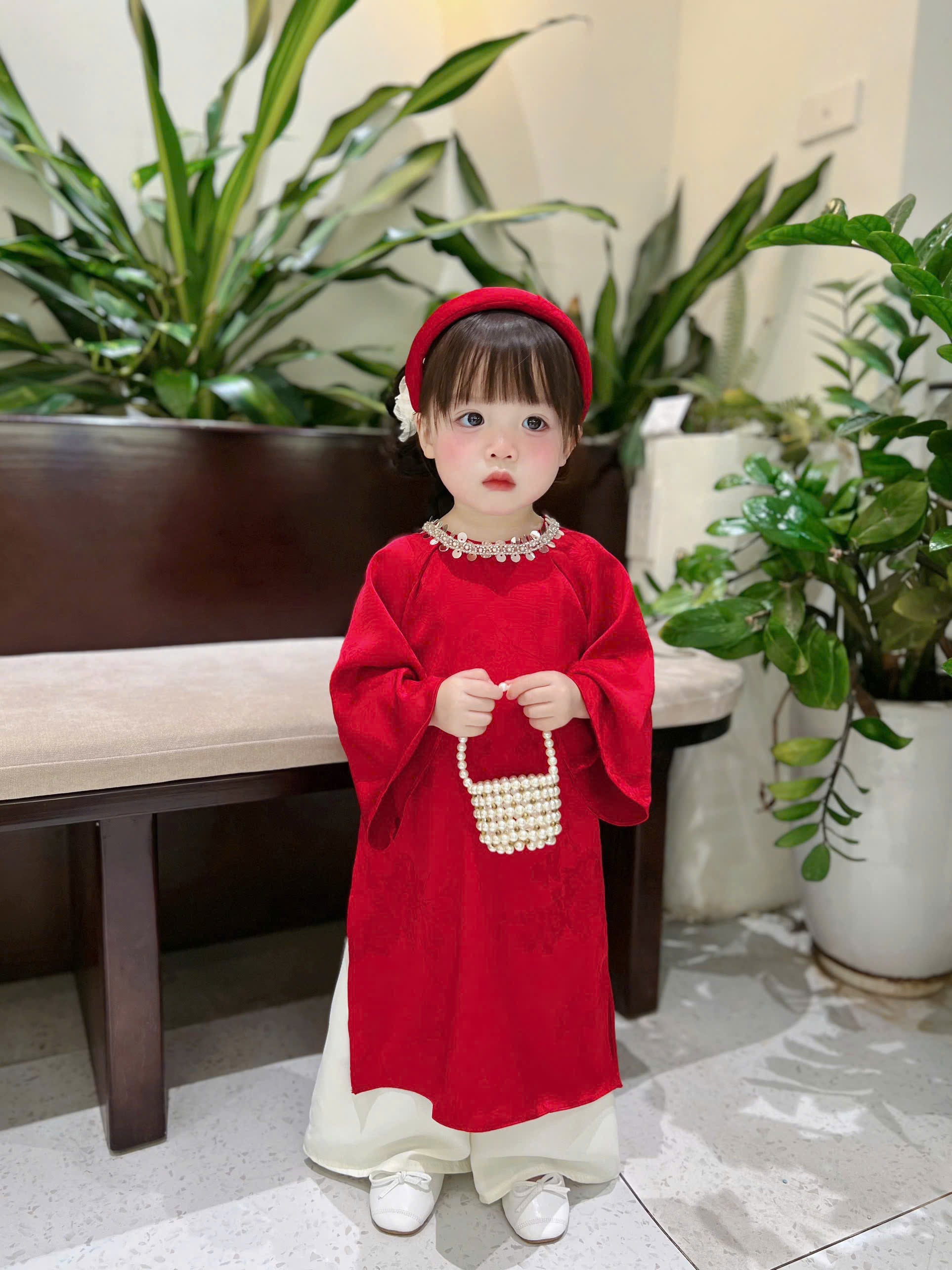Classic Red Silk Áo Dài – Crimson Shimmer (6 Months–4 Years) | Traditional Vietnamese Outfit for Girls | Matching Headband Included