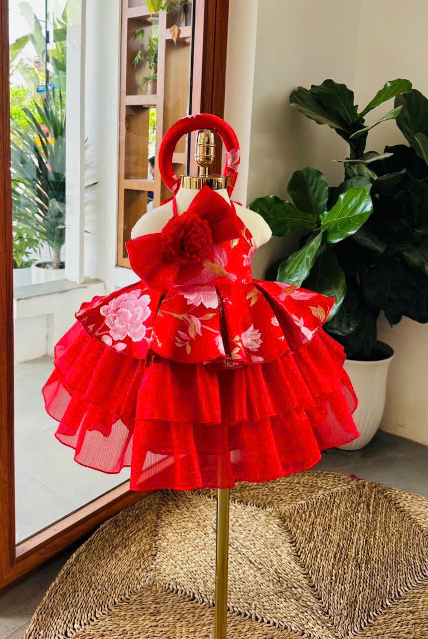 Vietnamese Yếm Halter Dress – Golden Thread Brocade (1–6 Years) | Traditional Festival Dress for Girls | Matching Soft Mấn Included