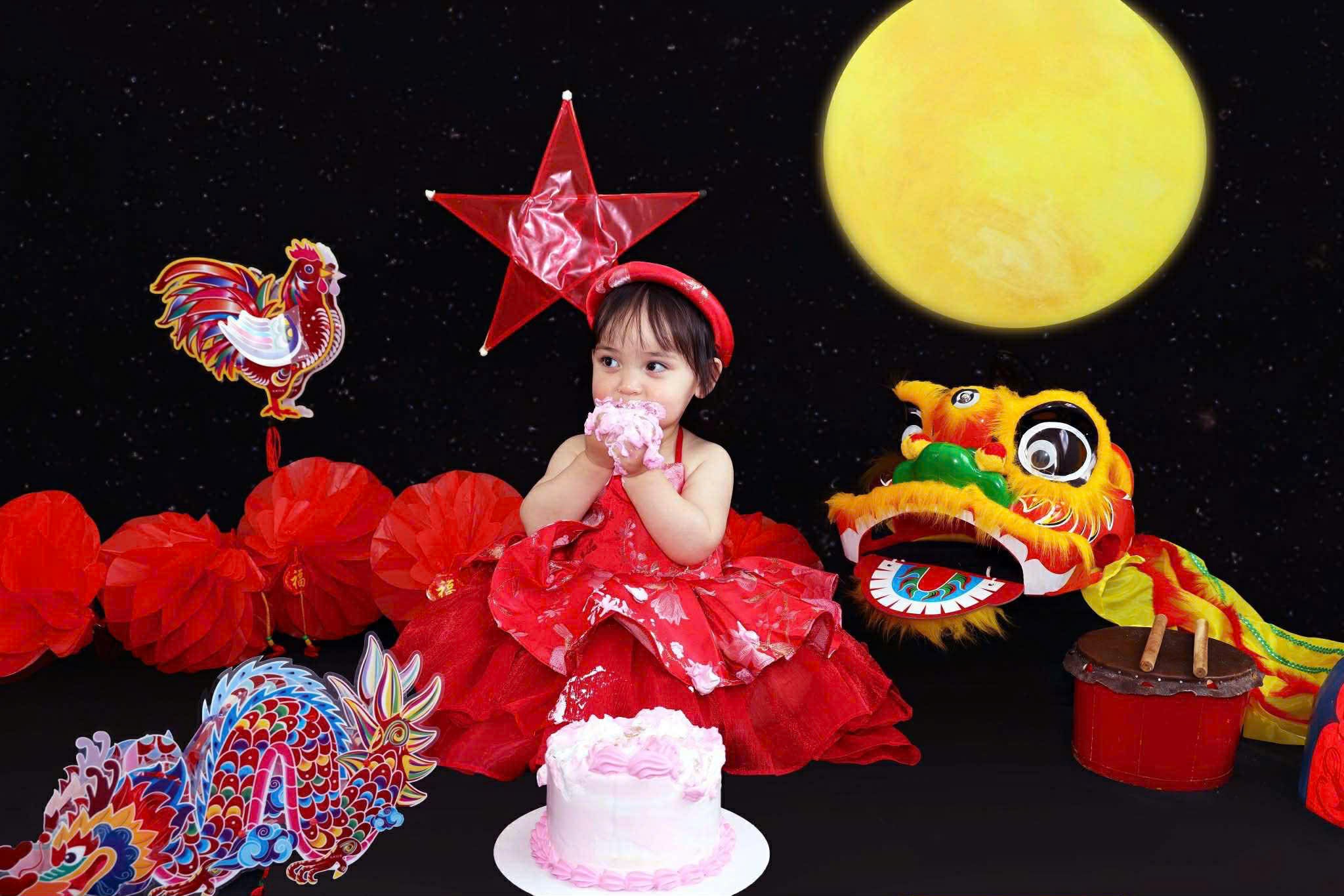 Vietnamese Yếm Halter Dress – Golden Thread Brocade (1–6 Years) | Traditional Festival Dress for Girls | Matching Soft Mấn Included