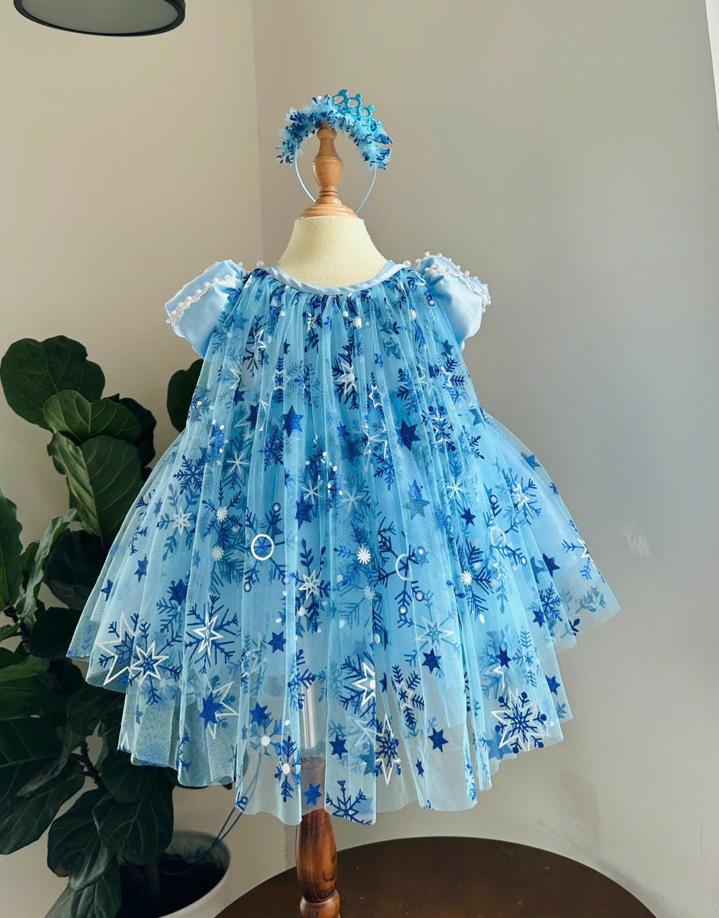 Elsa Inspired Girl Dress (1–6Y) | Frozen Style Blue Snowflake Tulle Dress | Winter Princess Birthday Outfit | Ice Princess Dress for Girls