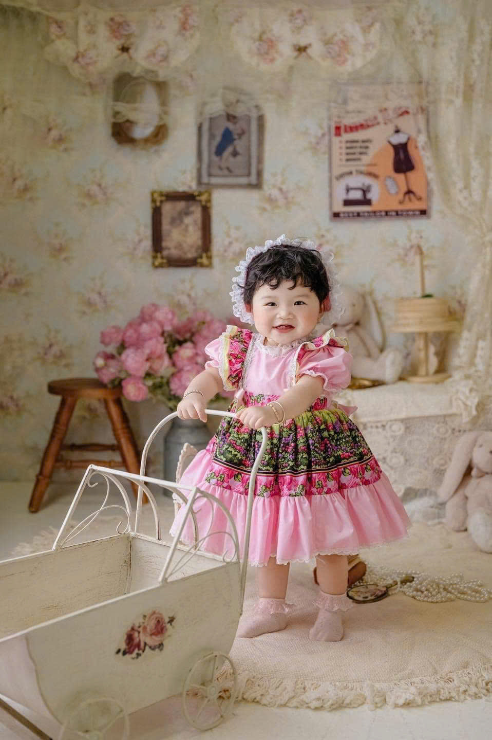 Vintage Floral Pink Dress for Girls – Puff Sleeve Lace Party Dress with Back Bow (1–6 Years)